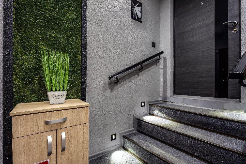 The Cube Rooms Львов Экстерьер фото